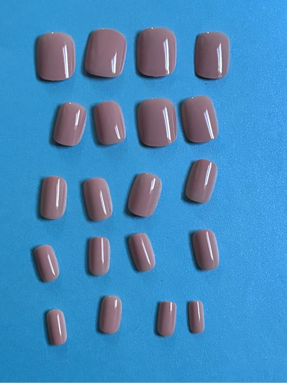 blush nails